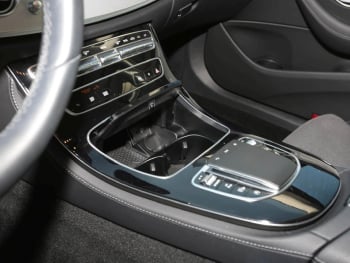Mercedes-Benz E 220 d 4M T AVANTGARDE MBUX 360° Kamera EasyP Mercedes-Benz E 220 d 4M T AVANTGARDE MBUX 360° Kamera EasyP