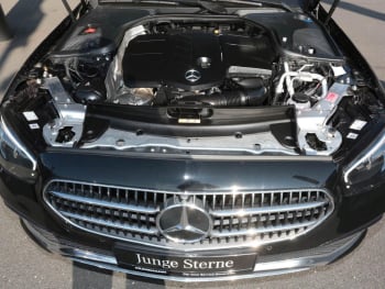 Mercedes-Benz E 220 d 4M T AVANTGARDE MBUX 360° Kamera EasyP Mercedes-Benz E 220 d 4M T AVANTGARDE MBUX 360° Kamera EasyP
