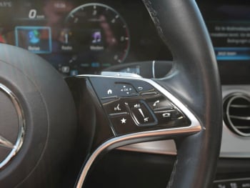 Mercedes-Benz E 220 d 4M T AVANTGARDE MBUX 360° Kamera EasyP Mercedes-Benz E 220 d 4M T AVANTGARDE MBUX 360° Kamera EasyP