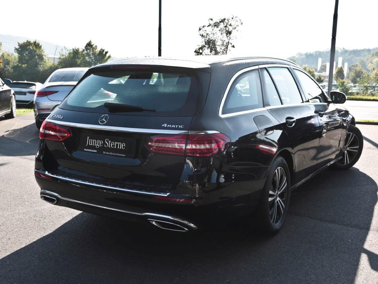 Mercedes-Benz E 220 d 4M T AVANTGARDE MBUX 360° Kamera EasyP