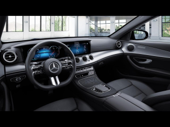 Mercedes-Benz E 220 d T AMG Night Distronic EasyPack AHK Kamera