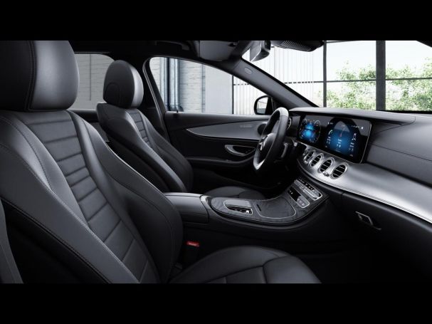 Mercedes-Benz E 220 d T AMG Night Distronic EasyPack AHK Kamera