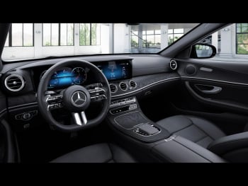Mercedes-Benz E 220 d T AMG MBUX Navi Distronic+ AHK Kamera