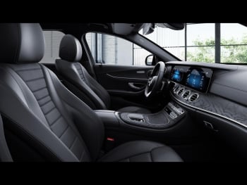 Mercedes-Benz E 220 d T AMG MBUX Navi Distronic+ AHK Kamera