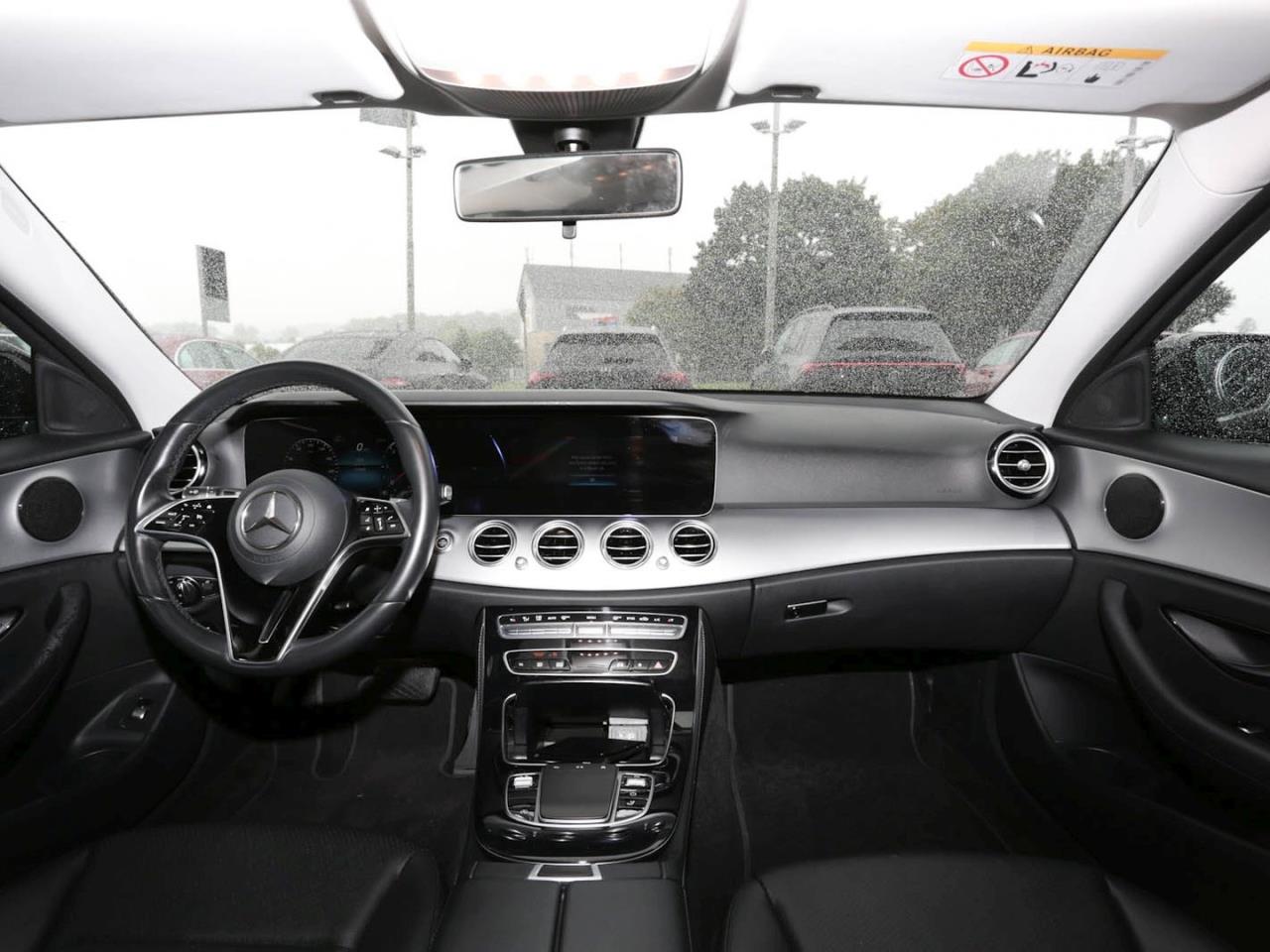 Mercedes-Benz E 220 d T Avantgarde MBUX Navi EasyPack DAB LED Mercedes-Benz E 220 d T Avantgarde MBUX Navi EasyPack DAB LED