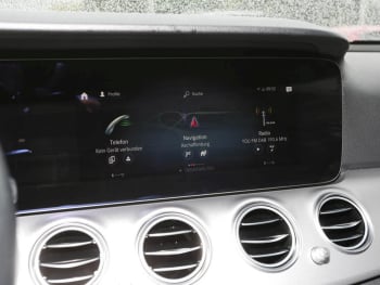 Mercedes-Benz E 220 d T Avantgarde MBUX Navi EasyPack DAB LED Mercedes-Benz E 220 d T Avantgarde MBUX Navi EasyPack DAB LED