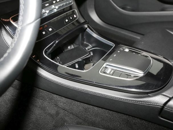 Mercedes-Benz E 220 d T Avantgarde MBUX Navi EasyPack DAB LED