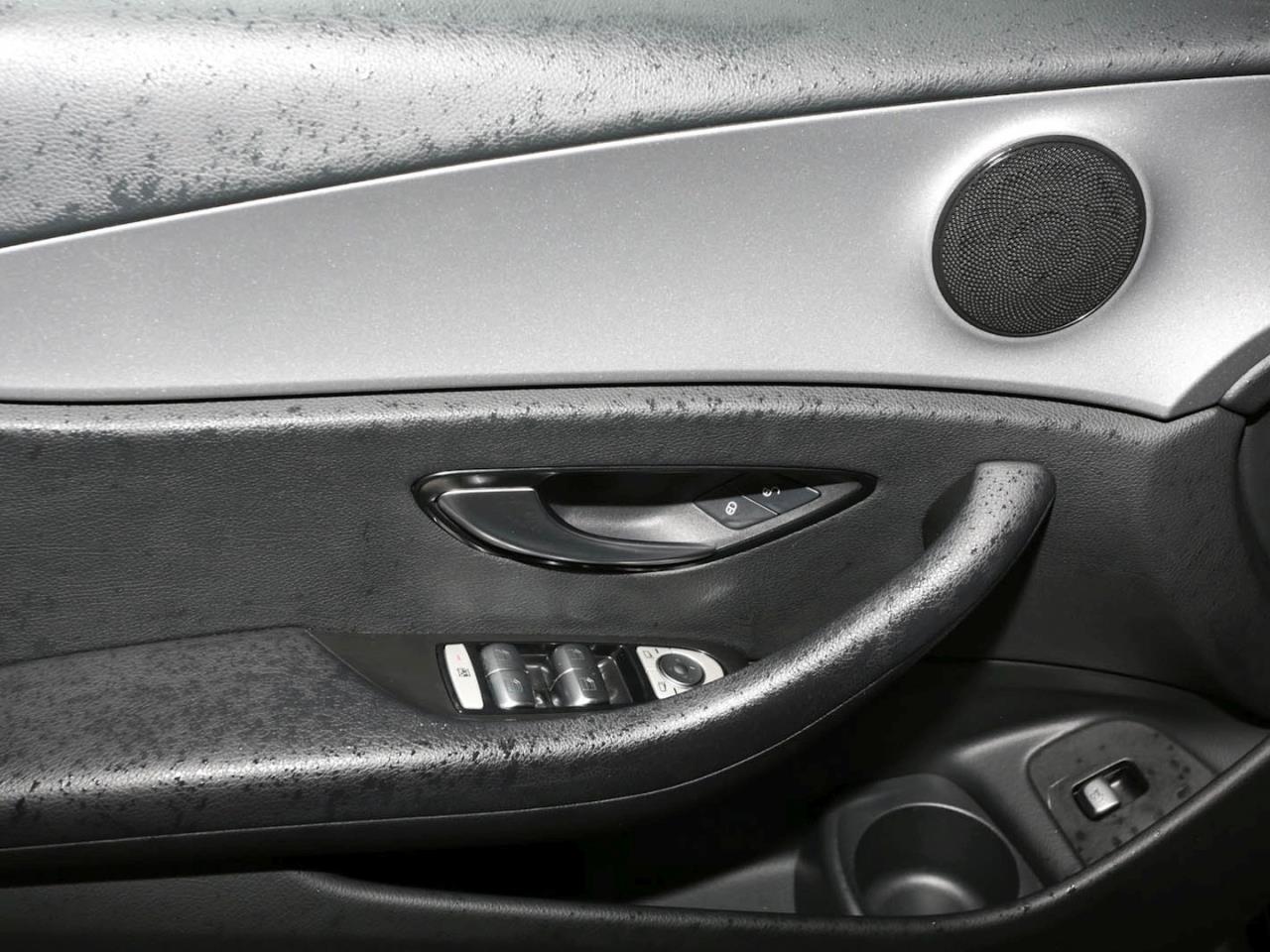 Mercedes-Benz E 220 d T Avantgarde MBUX Navi EasyPack DAB LED Mercedes-Benz E 220 d T Avantgarde MBUX Navi EasyPack DAB LED