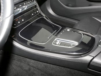 Mercedes-Benz E 220 d T Avantgarde MBUX Navi EasyPack DAB LED Mercedes-Benz E 220 d T Avantgarde MBUX Navi EasyPack DAB LED