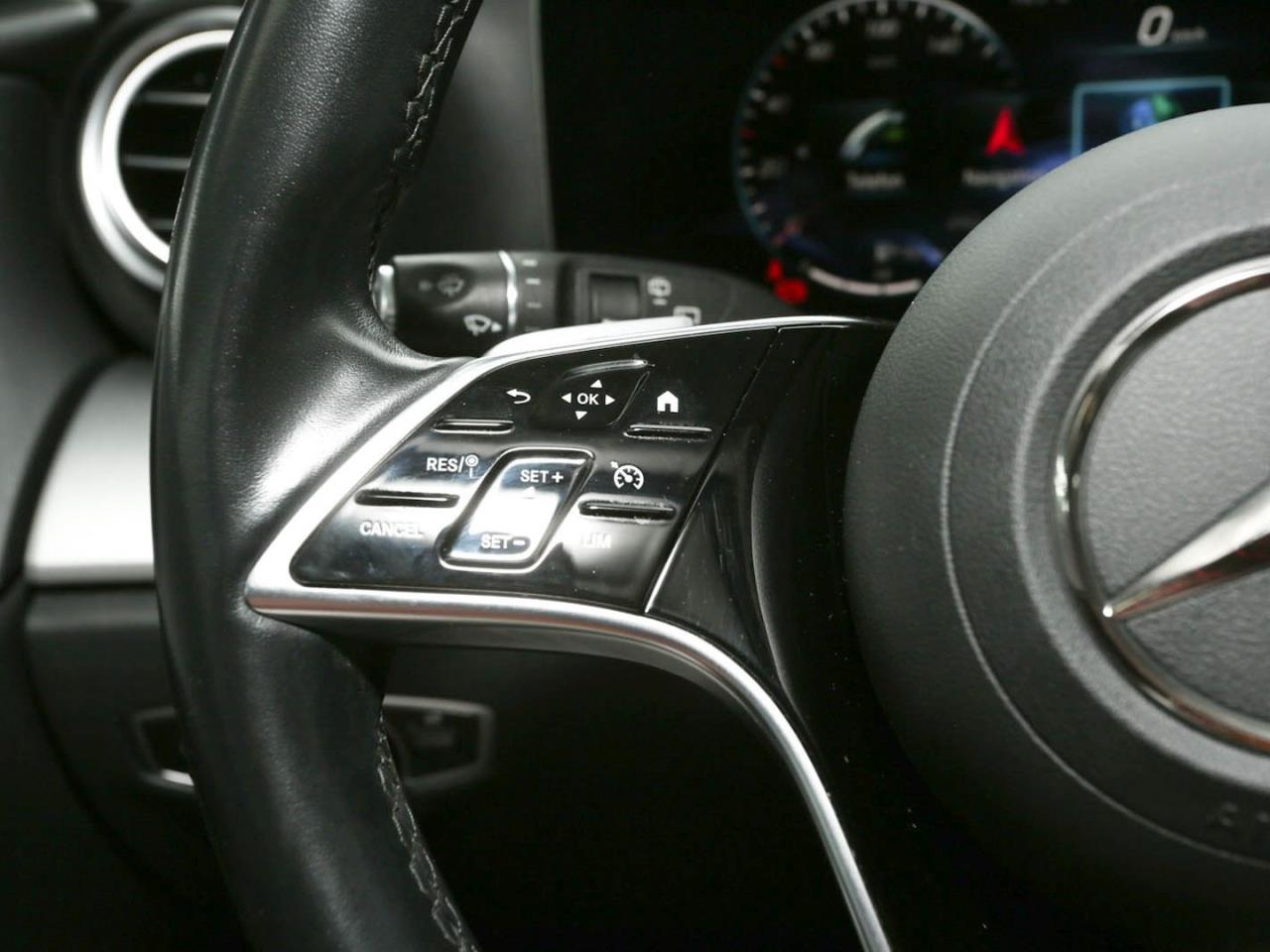 Mercedes-Benz E 220 d T Avantgarde MBUX Navi EasyPack DAB LED Mercedes-Benz E 220 d T Avantgarde MBUX Navi EasyPack DAB LED