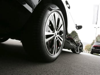 Mercedes-Benz E 220 d T Avantgarde MBUX Navi EasyPack DAB LED Mercedes-Benz E 220 d T Avantgarde MBUX Navi EasyPack DAB LED