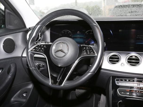 Mercedes-Benz E 220 d T Avantgarde MBUX Navi EasyPack DAB LED Mercedes-Benz E 220 d T Avantgarde MBUX Navi EasyPack DAB LED