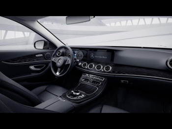Mercedes-Benz E 220 d T Avantgarde Navi Totwinkel Panorama AHK