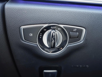 Mercedes-Benz E 250 T Avantgarde Night Panorama EasyPack ParkP