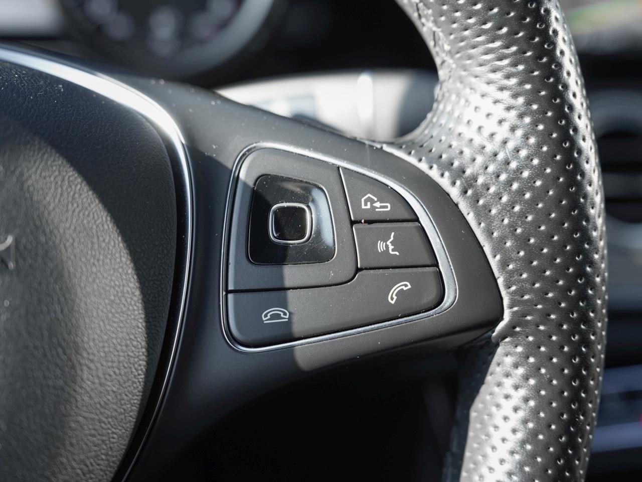 Mercedes-Benz E 250 T Avantgarde Night Panorama EasyPack ParkP