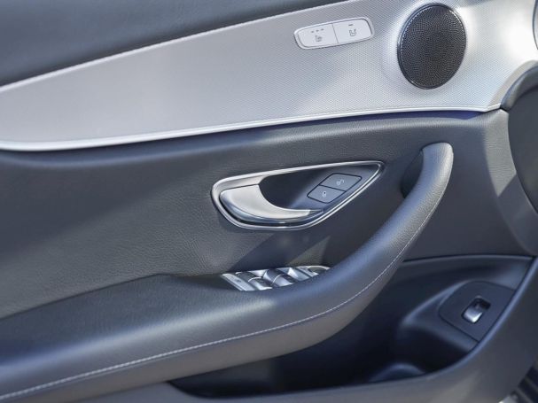 Mercedes-Benz E 250 T Avantgarde Night Panorama EasyPack ParkP