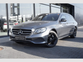 Mercedes-Benz E 250 T Avantgarde Night Panorama EasyPack ParkP