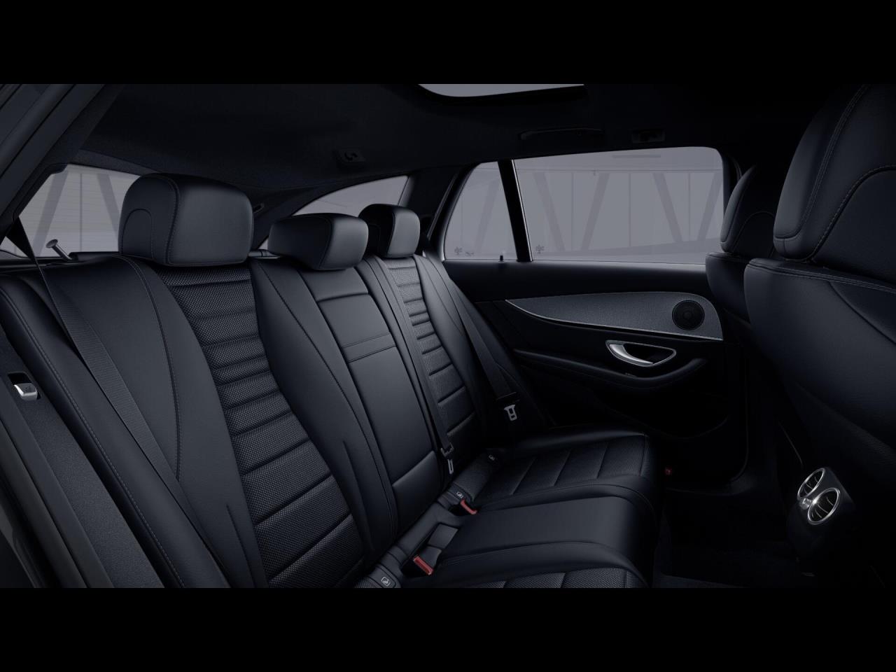 Mercedes-Benz E 250 T Avantgarde Night Panorama EasyPack ParkP