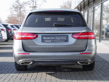 Mercedes-Benz E 250 T Avantgarde Night Panorama EasyPack ParkP