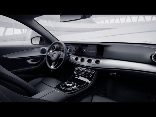 Mercedes-Benz E 250 T Avantgarde Night Panorama EasyPack ParkP