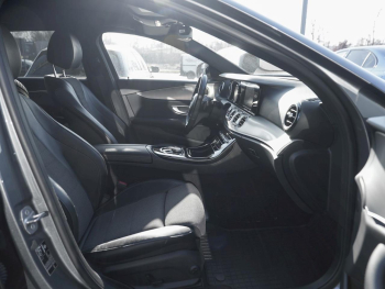 Mercedes-Benz E 250 T Avantgarde Night Panorama EasyPack ParkP