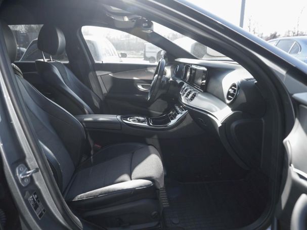 Mercedes-Benz E 250 T Avantgarde Night Panorama EasyPack ParkP