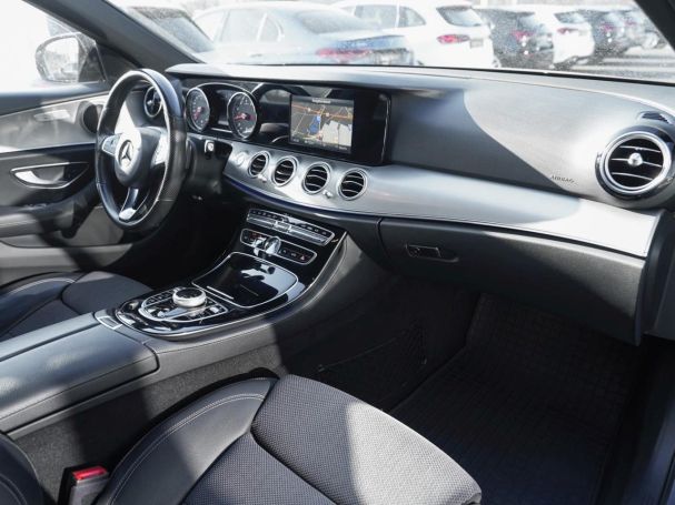Mercedes-Benz E 250 T Avantgarde Night Panorama EasyPack ParkP
