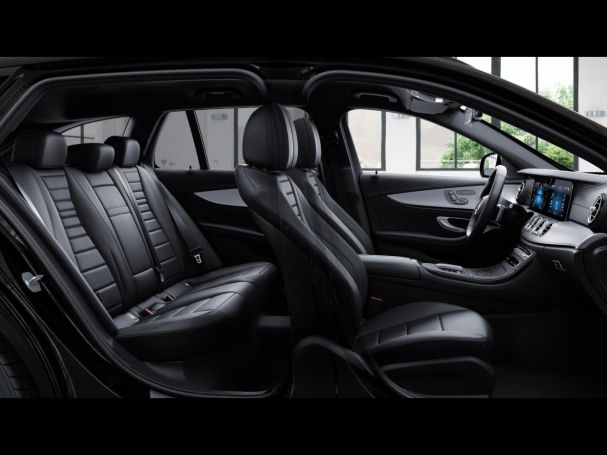 Mercedes-Benz E 300 d 4M T AMG Night Distronic+ AHK 360° HUD