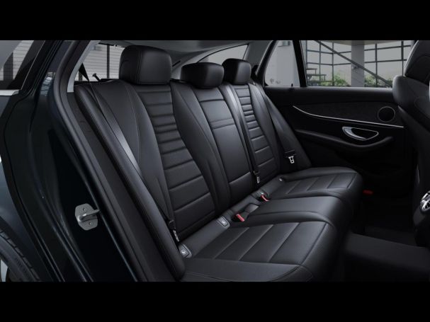 Mercedes-Benz E 300 de 4M T Avantgarde Navi Distronic AHK HUD Mercedes-Benz E 300 de 4M T Avantgarde Navi Distronic AHK HUD