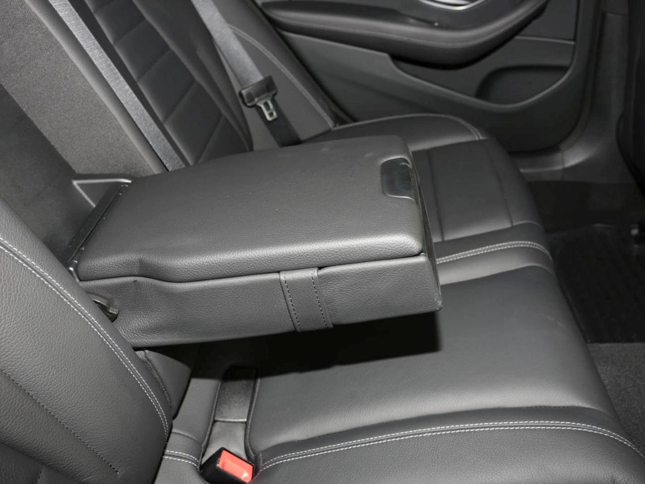 Mercedes-Benz E 300 de 4M T AMG/Avantgarde Schiebedach AHK