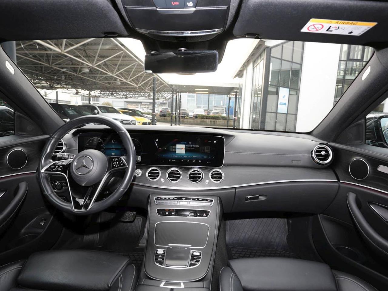 Mercedes-Benz E 300 de 4M T AMG/Avantgarde Schiebedach AHK