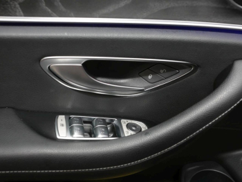 Mercedes-Benz E 300 de 4M T AMG/Avantgarde Schiebedach AHK