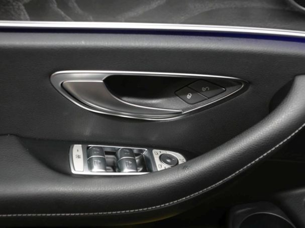 Mercedes-Benz E 300 de 4M T AMG/Avantgarde Schiebedach AHK