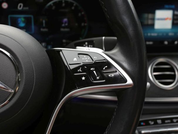 Mercedes-Benz E 300 de 4M T AMG/Avantgarde Schiebedach AHK