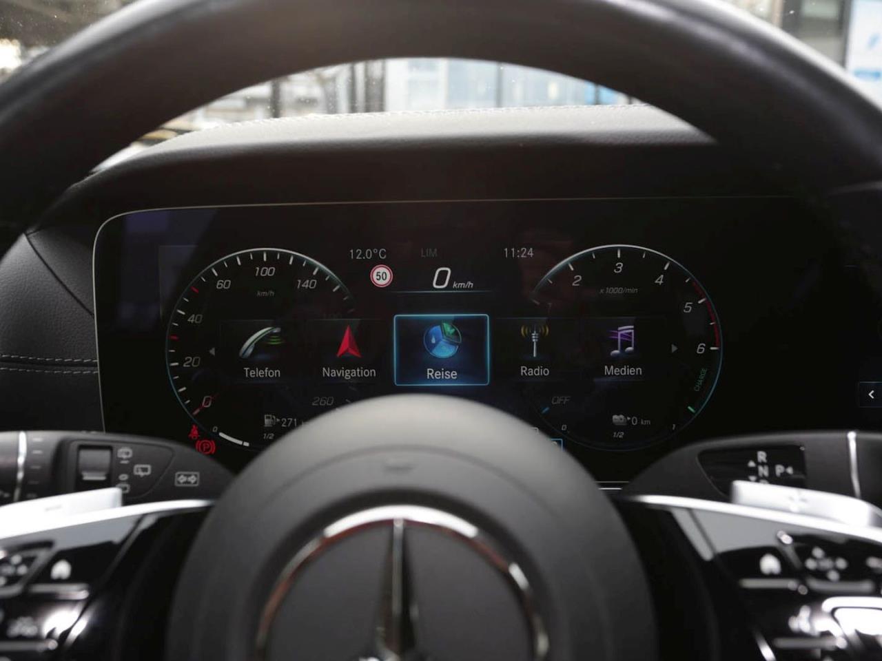 Mercedes-Benz E 300 de 4M T AMG/Avantgarde Schiebedach AHK