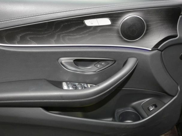 Mercedes-Benz E 300 de 4M T AMG/Avantgarde Schiebedach AHK