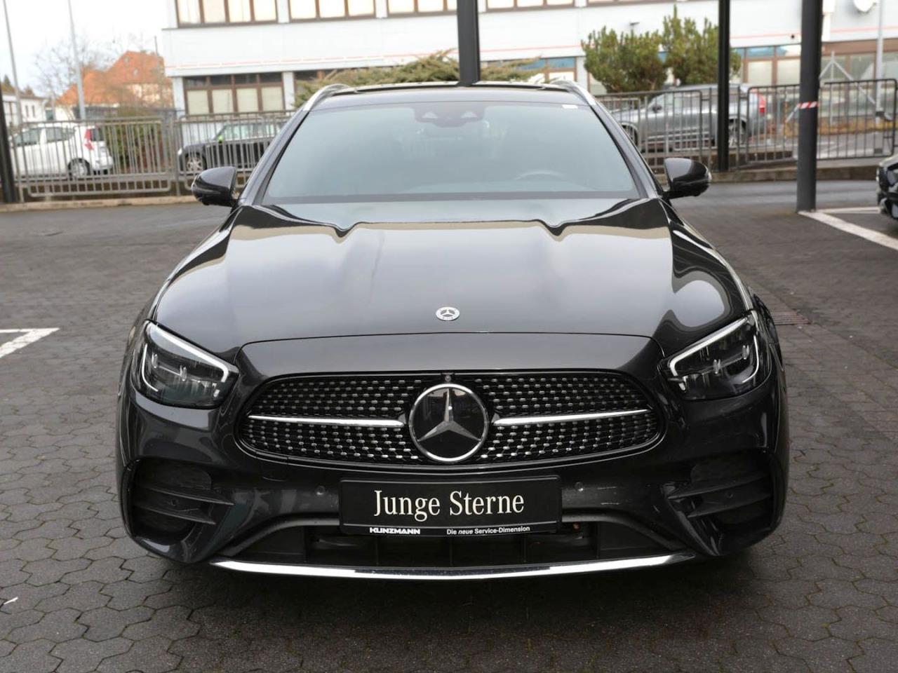 Mercedes-Benz E 300 de 4M T AMG/Avantgarde Schiebedach AHK