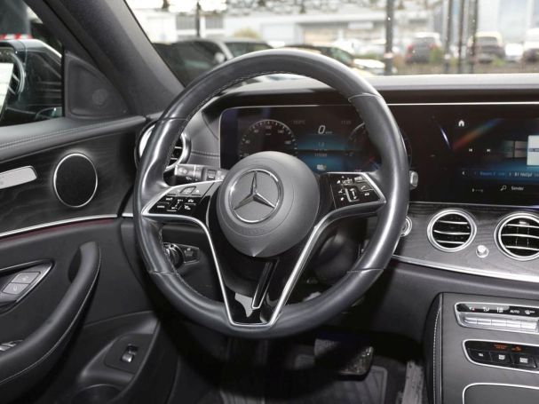 Mercedes-Benz E 300 de 4M T AMG/Avantgarde Schiebedach AHK