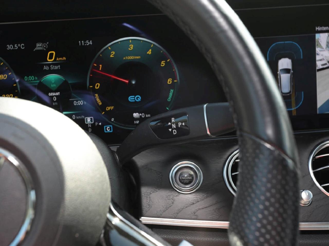 Mercedes-Benz E 300 de 4M T AMG Night Distronic+ Burmester HUD