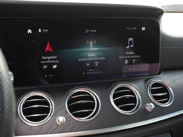 Mercedes-Benz E 300 de 4M T AMG Night Distronic+ Burmester HUD Mercedes-Benz E 300 de 4M T AMG Night Distronic+ Burmester HUD