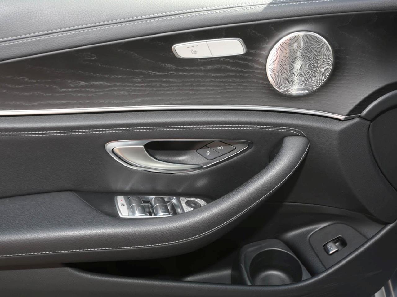 Mercedes-Benz E 300 de 4M T AMG Night Distronic+ Burmester HUD