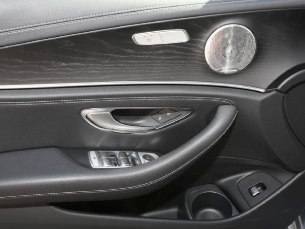 Mercedes-Benz E 300 de 4M T AMG Night Distronic+ Burmester HUD Mercedes-Benz E 300 de 4M T AMG Night Distronic+ Burmester HUD