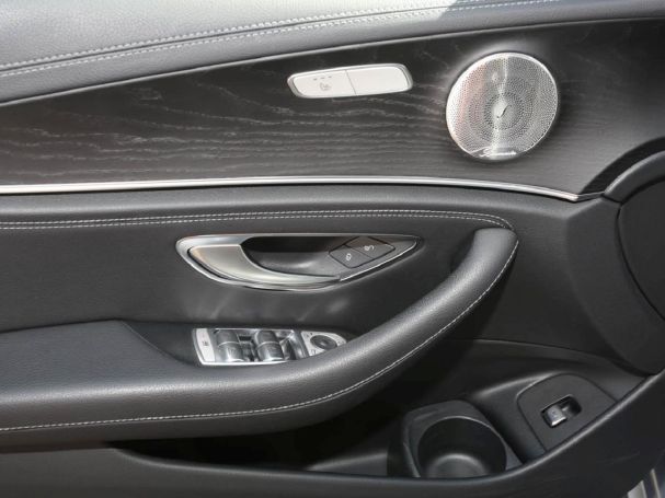 Mercedes-Benz E 300 de 4M T AMG Night Distronic+ Burmester HUD