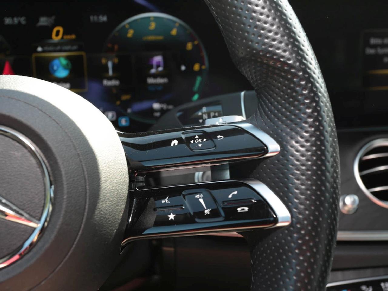 Mercedes-Benz E 300 de 4M T AMG Night Distronic+ Burmester HUD