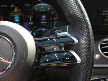 Mercedes-Benz E 300 de 4M T AMG Night Distronic+ Burmester HUD