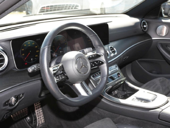 Mercedes-Benz E 300 de 4M T AMG Night Distronic+ Burmester HUD