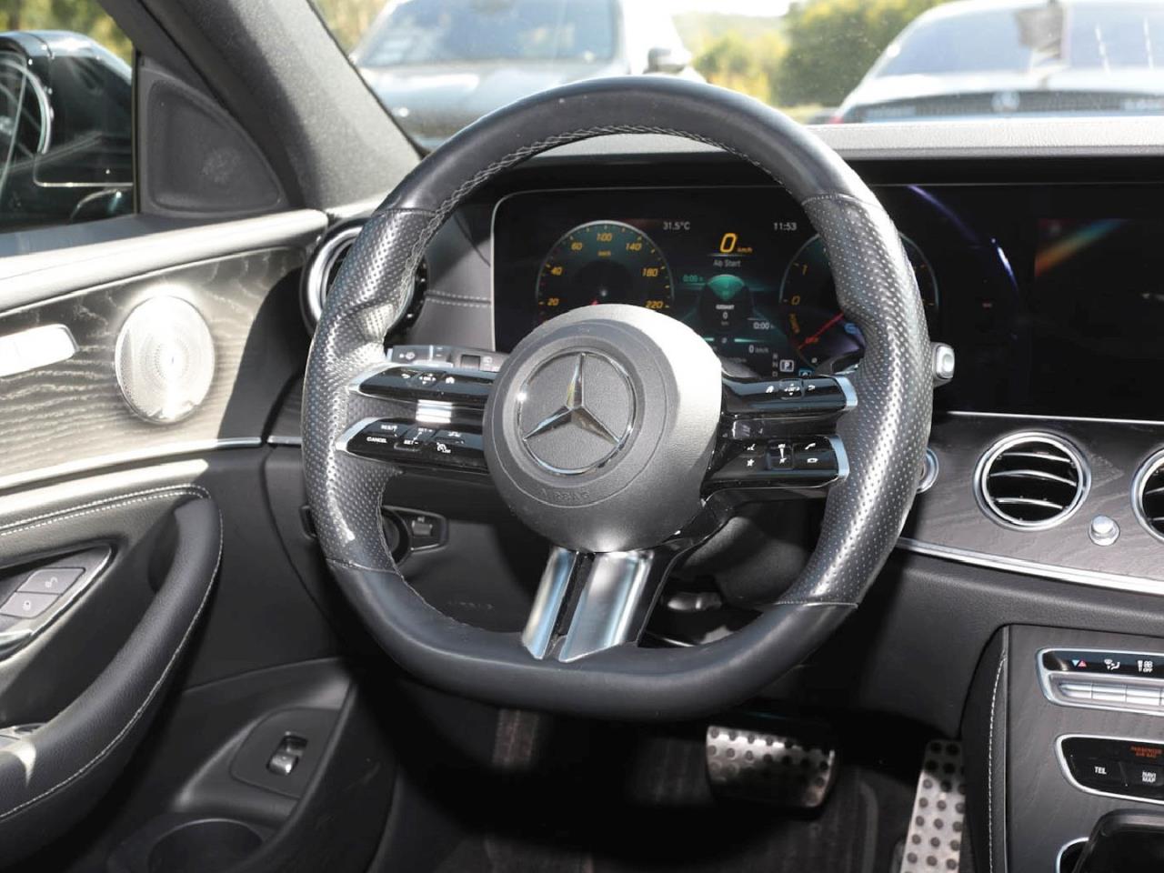 Mercedes-Benz E 300 de 4M T AMG Night Distronic+ Burmester HUD