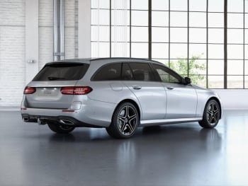 Mercedes-Benz E 300 de 4M T AMG Night Panorama AHK EasyP Kamera Mercedes-Benz E 300 de 4M T AMG Night Panorama AHK EasyP Kamera