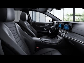 Mercedes-Benz E 300 de 4M T AMG Night Panorama AHK EasyP Kamera