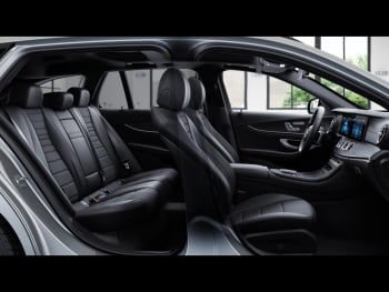 Mercedes-Benz E 300 de 4M T AMG Night Panorama AHK EasyP Kamera Mercedes-Benz E 300 de 4M T AMG Night Panorama AHK EasyP Kamera